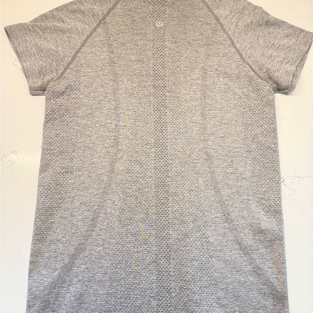 Lululemon Athletica Gray Short Sleeve Tee - Picture 5 of 5